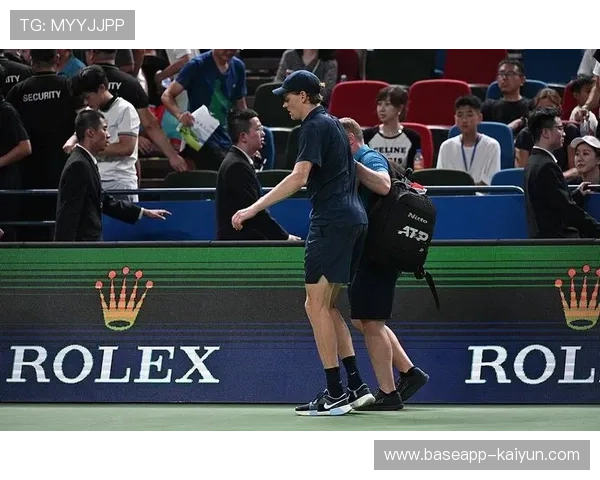 世锦赛卫冕冠军因伤退赛，团队称将以康复为重